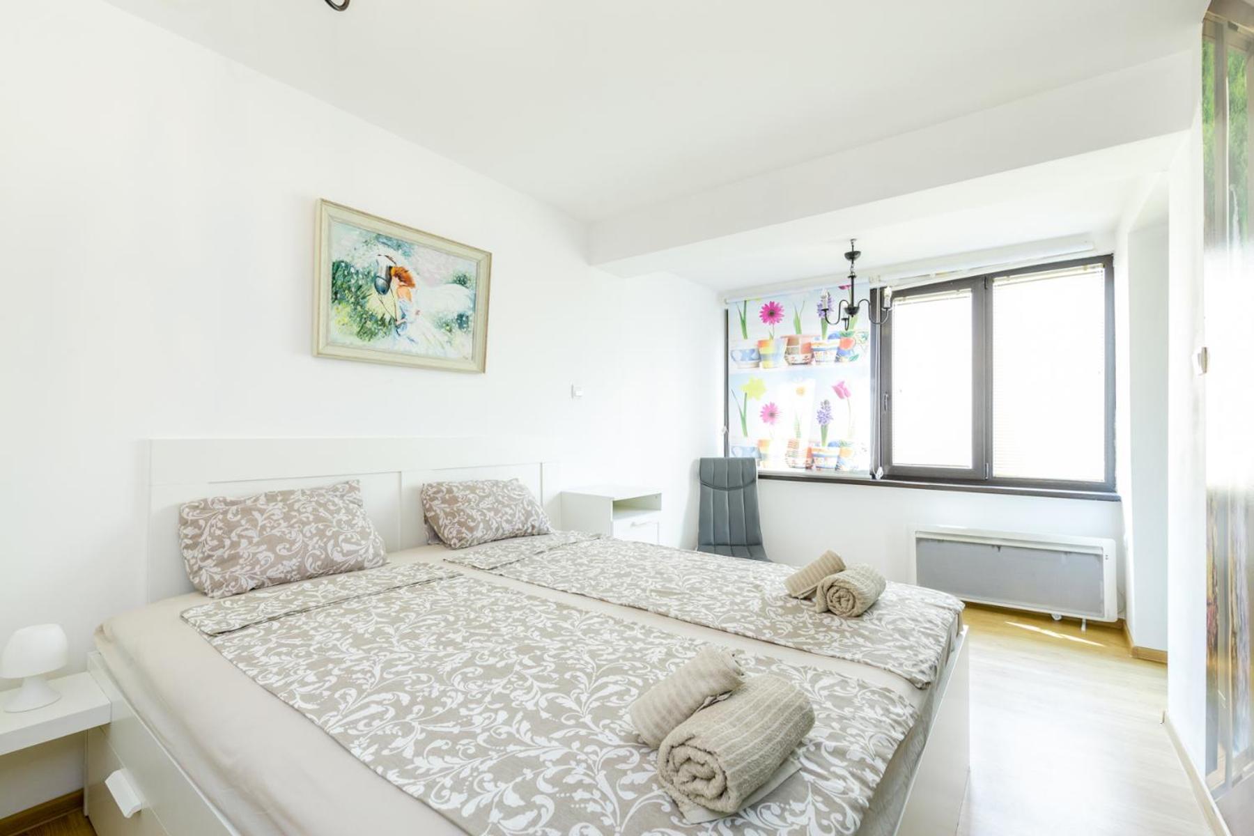 The White Apartment - Free Parking Sofía Exterior foto